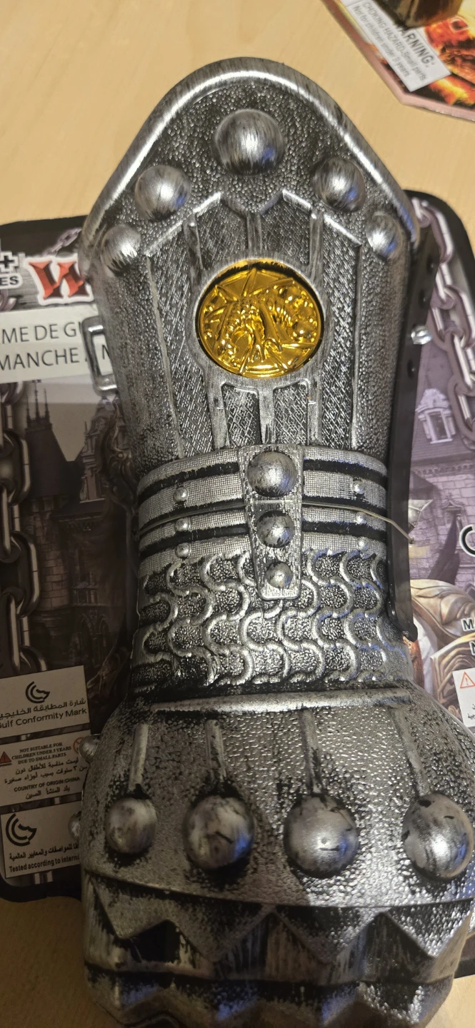 Warrior Hammer & Gauntlet Toy Set - photo 3