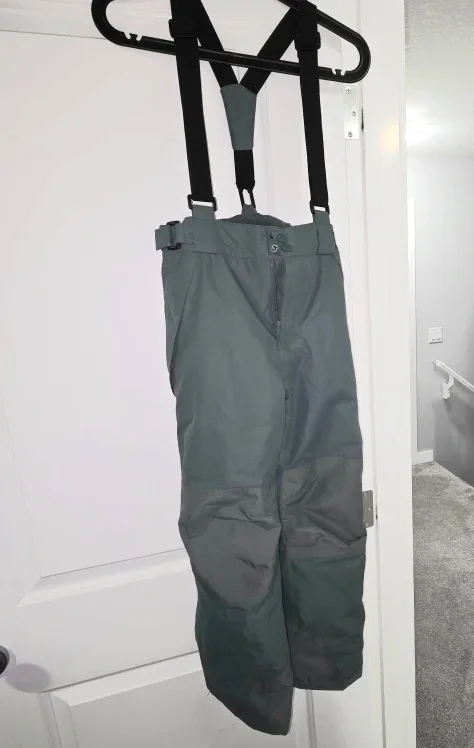 Mountain Warehouse Snow Pants - Size 9-10 Yrs-Like New!