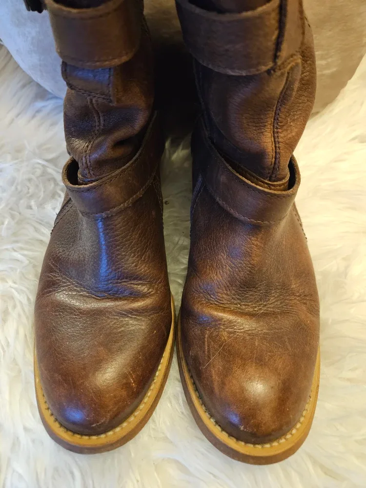 Bronx Brown Leather Mid-Calf Buckle Boots image indicator(2)