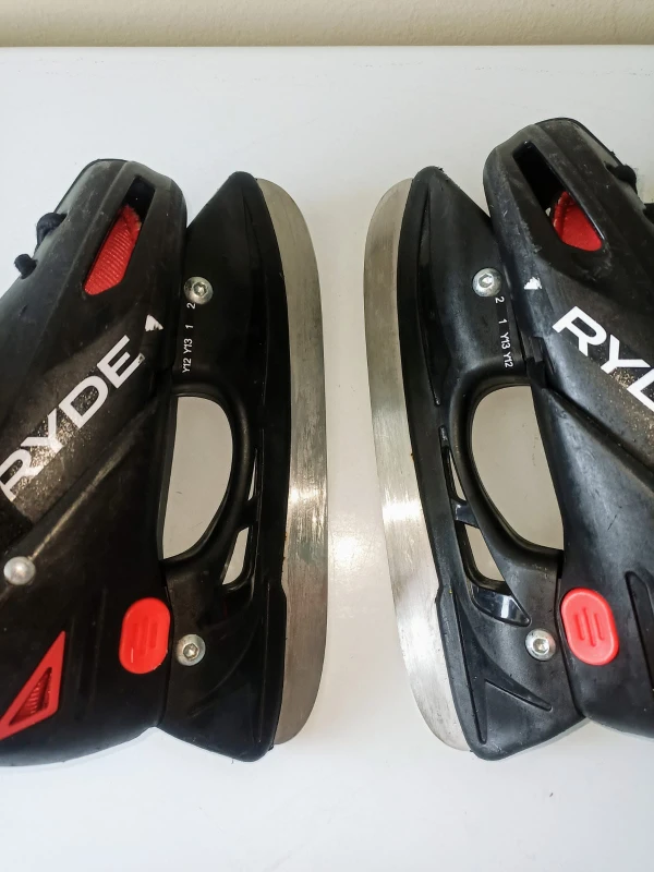 Adjustable Ice Skates size Y12-2 - photo 3