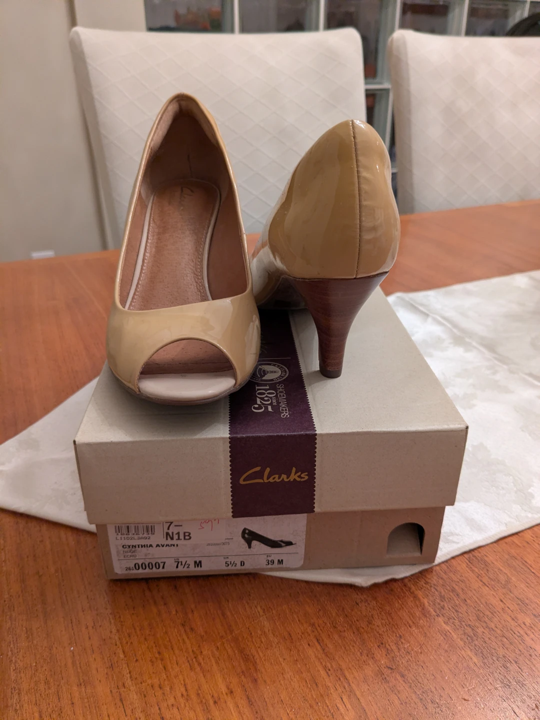 Clarks Cynthia Avant Nude Patent Heels - Size 7.5M - photo 2