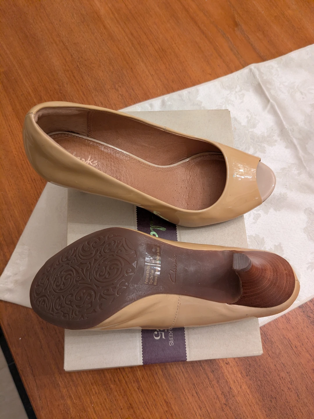 Clarks Cynthia Avant Nude Patent Heels - Size 7.5M - photo 3