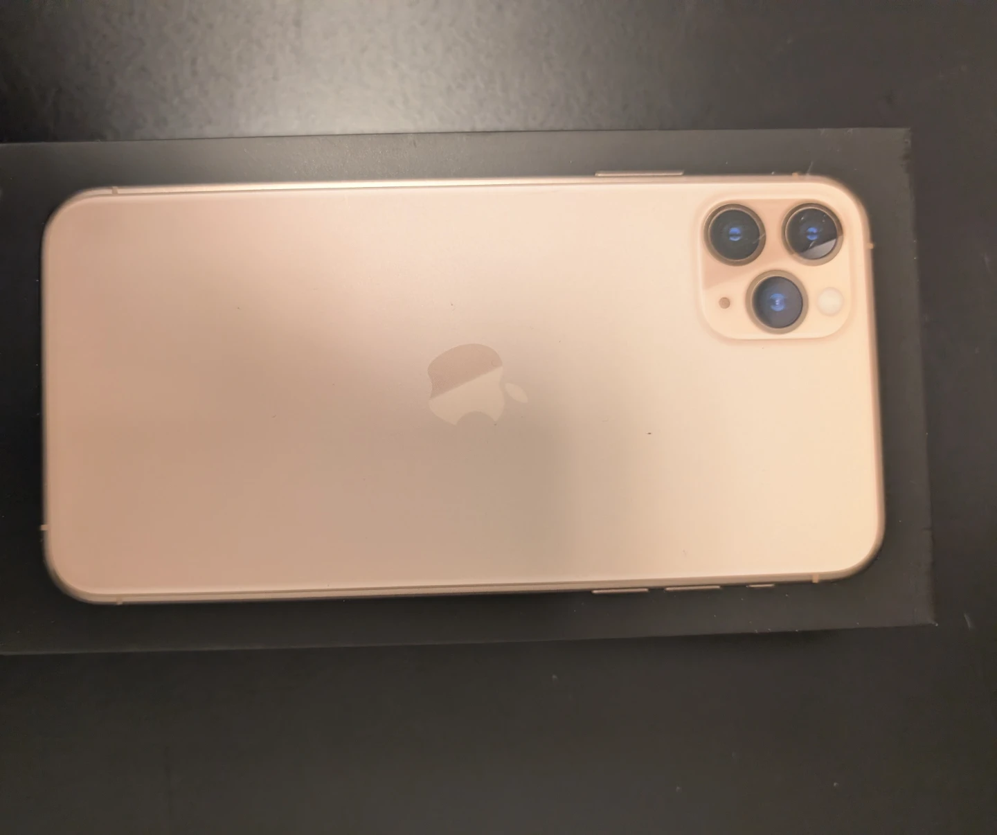Apple iPhone 11 Pro Max Gold - photo 2
