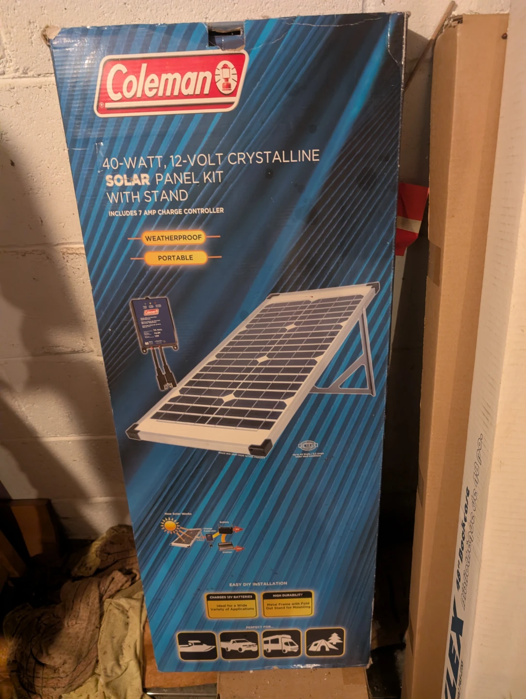 Coleman 40-Watt 12-Volt Solar Panel Kit w/ Stand