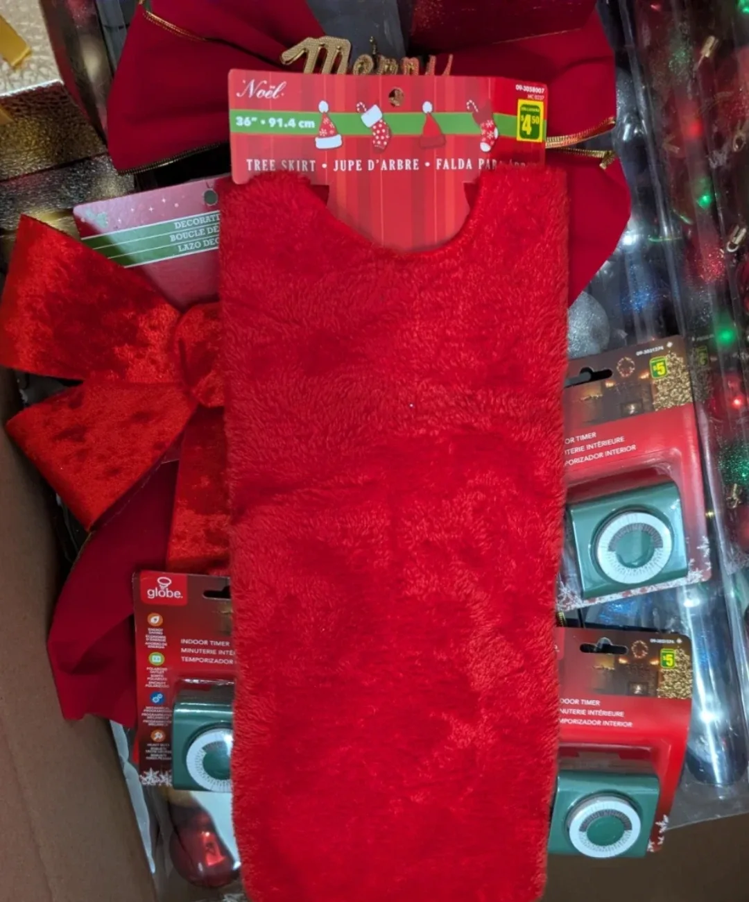 Christmas Decorations: Wreath, Ornaments, Tree Skirt, More! image indicator(3)