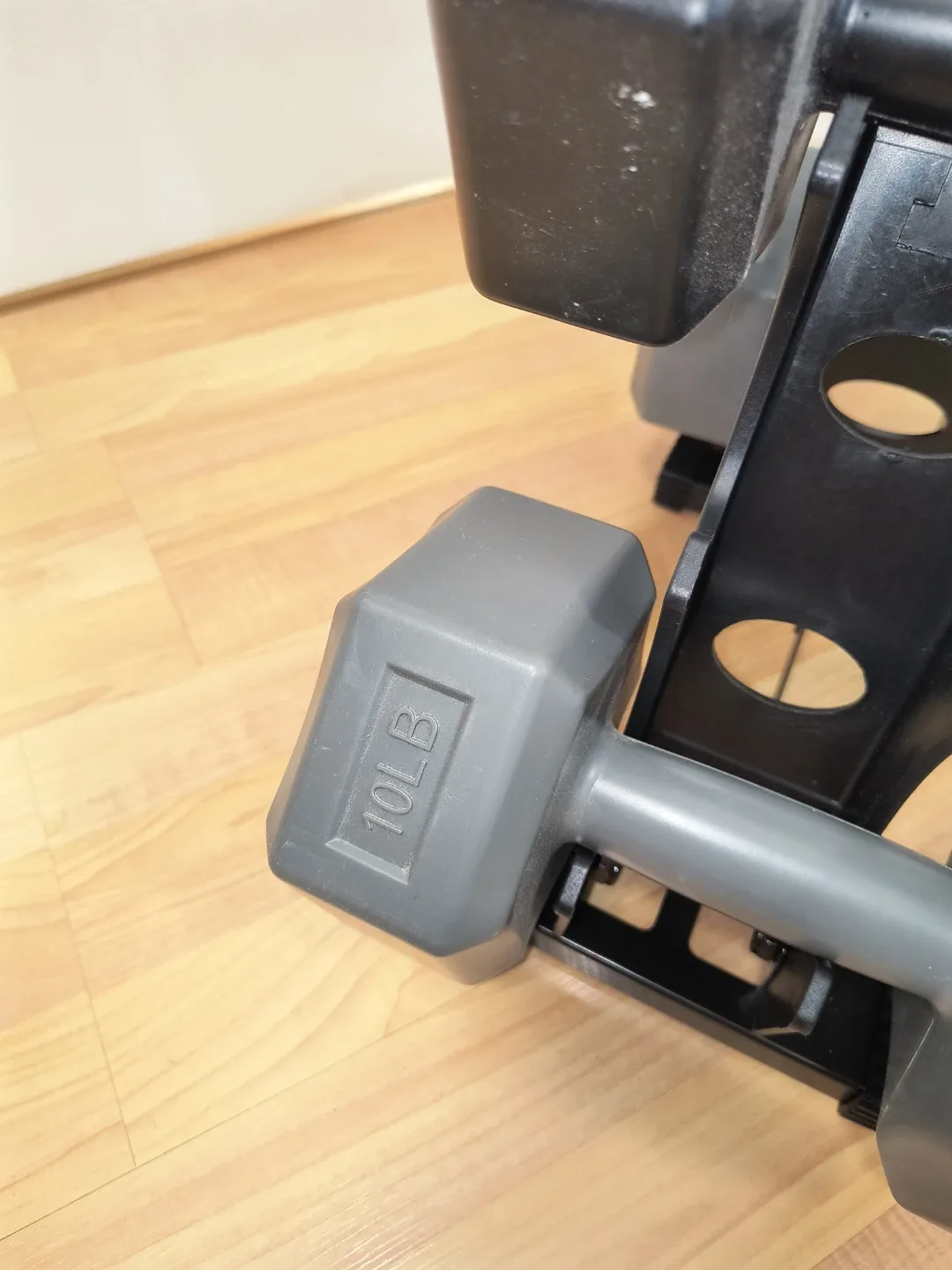 Aduro Sport Dumbbell Set with Rack - 7.5lb & 10lb image indicator(3)