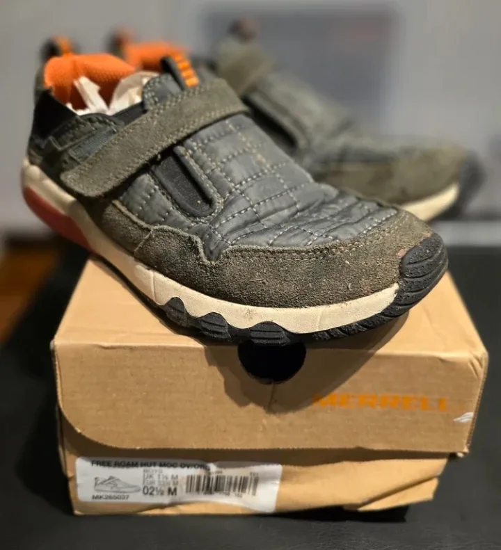 Merrell Free Roam Hut Moc Shoes - Size 2.5M image indicator(2)