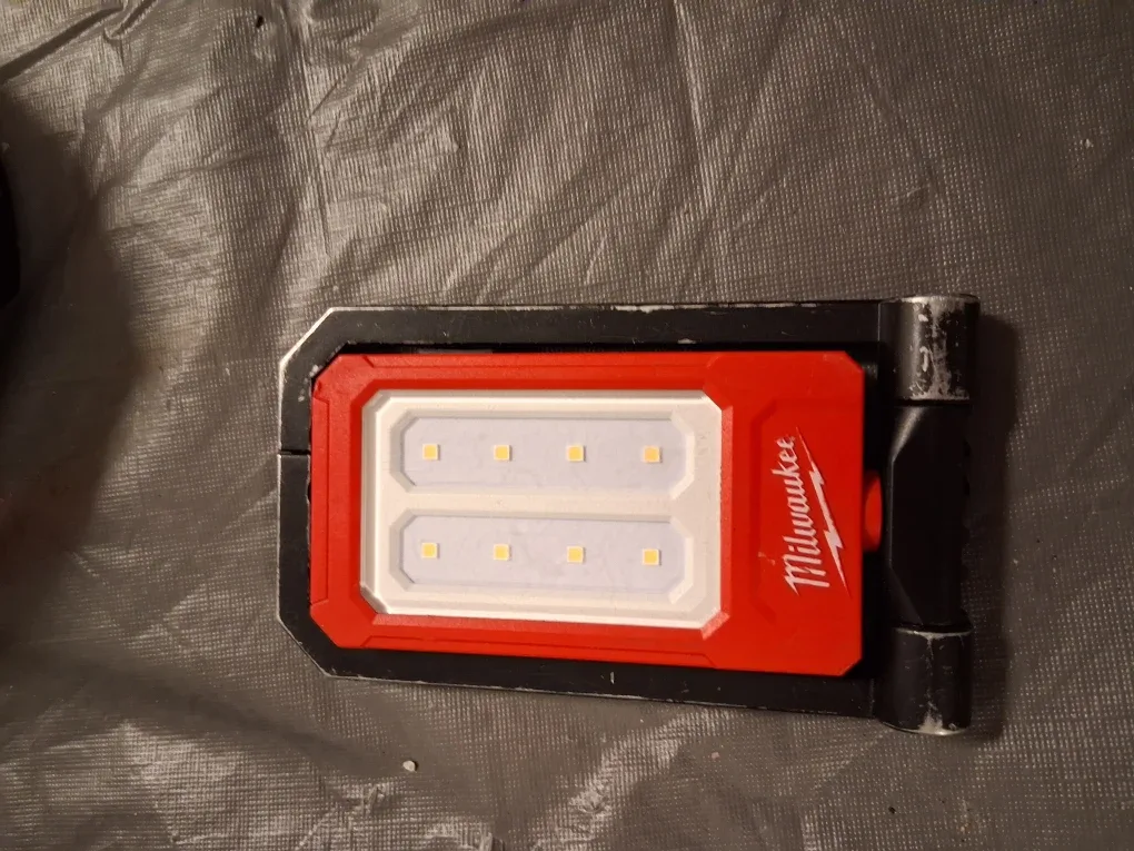 Milwaukee Rechargeable Low Profile Magnetic Task Light