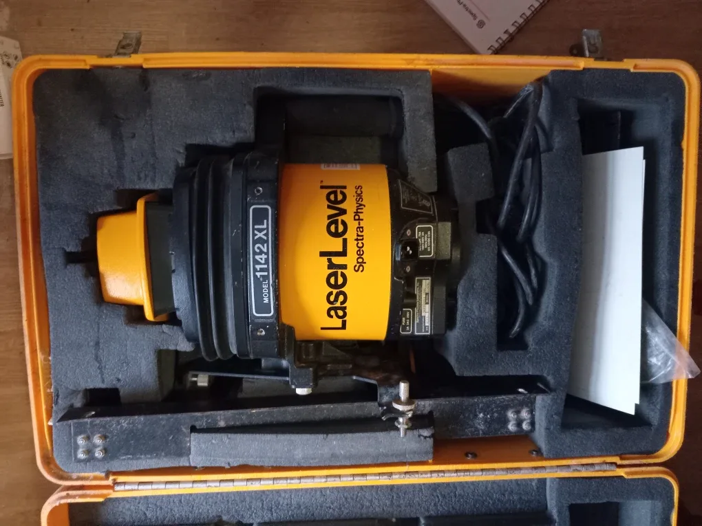 Spectra-Physics LaserLevel 1142XL Operators Manual