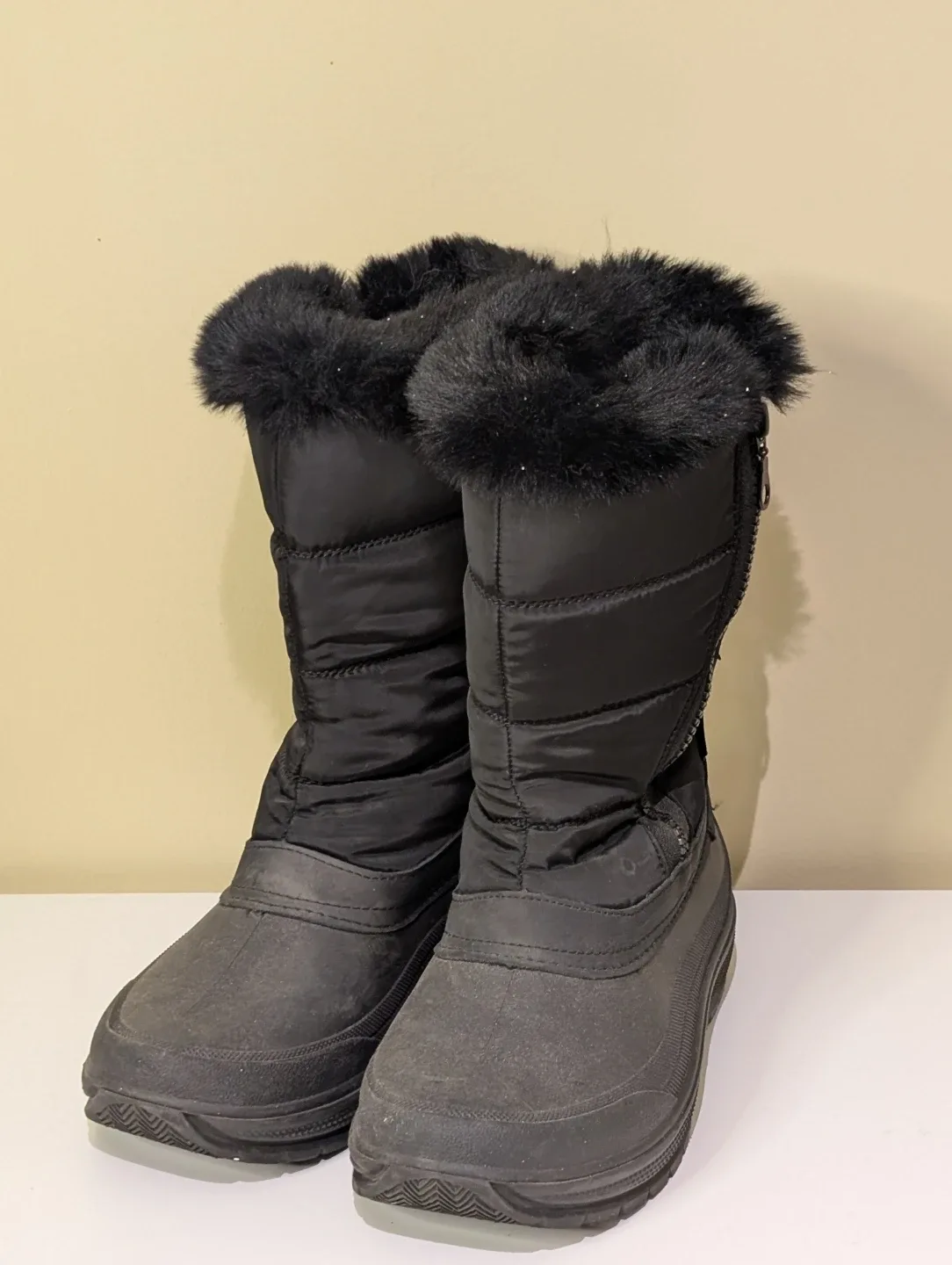 Arctic Tracks Black Winter Boots - Size 7
