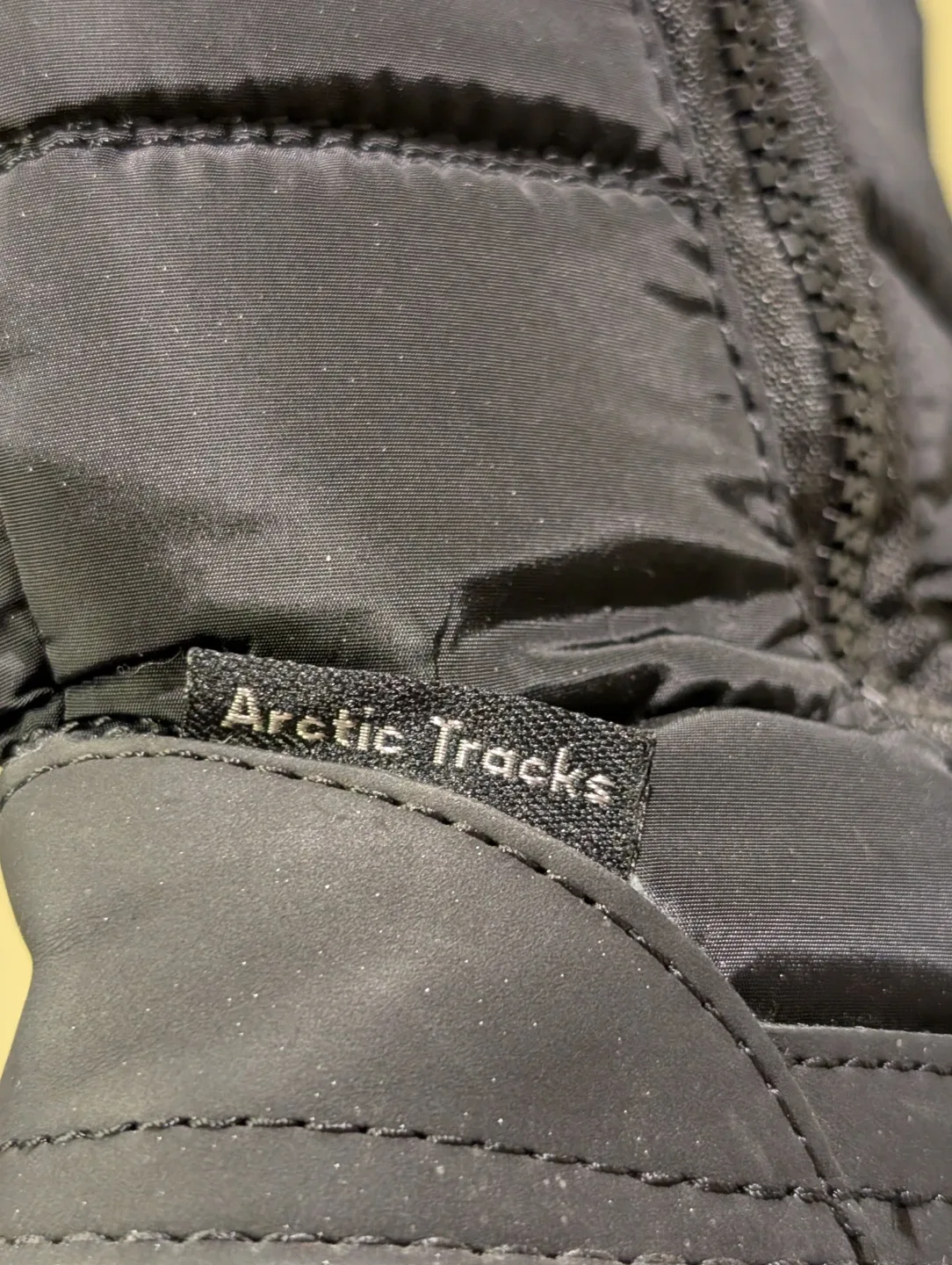 Arctic Tracks Black Winter Boots - Size 7 image indicator(3)
