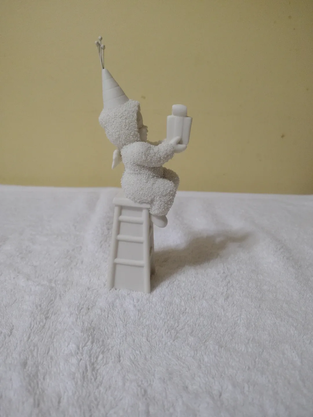 Snowbabies "My First Birthday" Figurine image indicator(2)