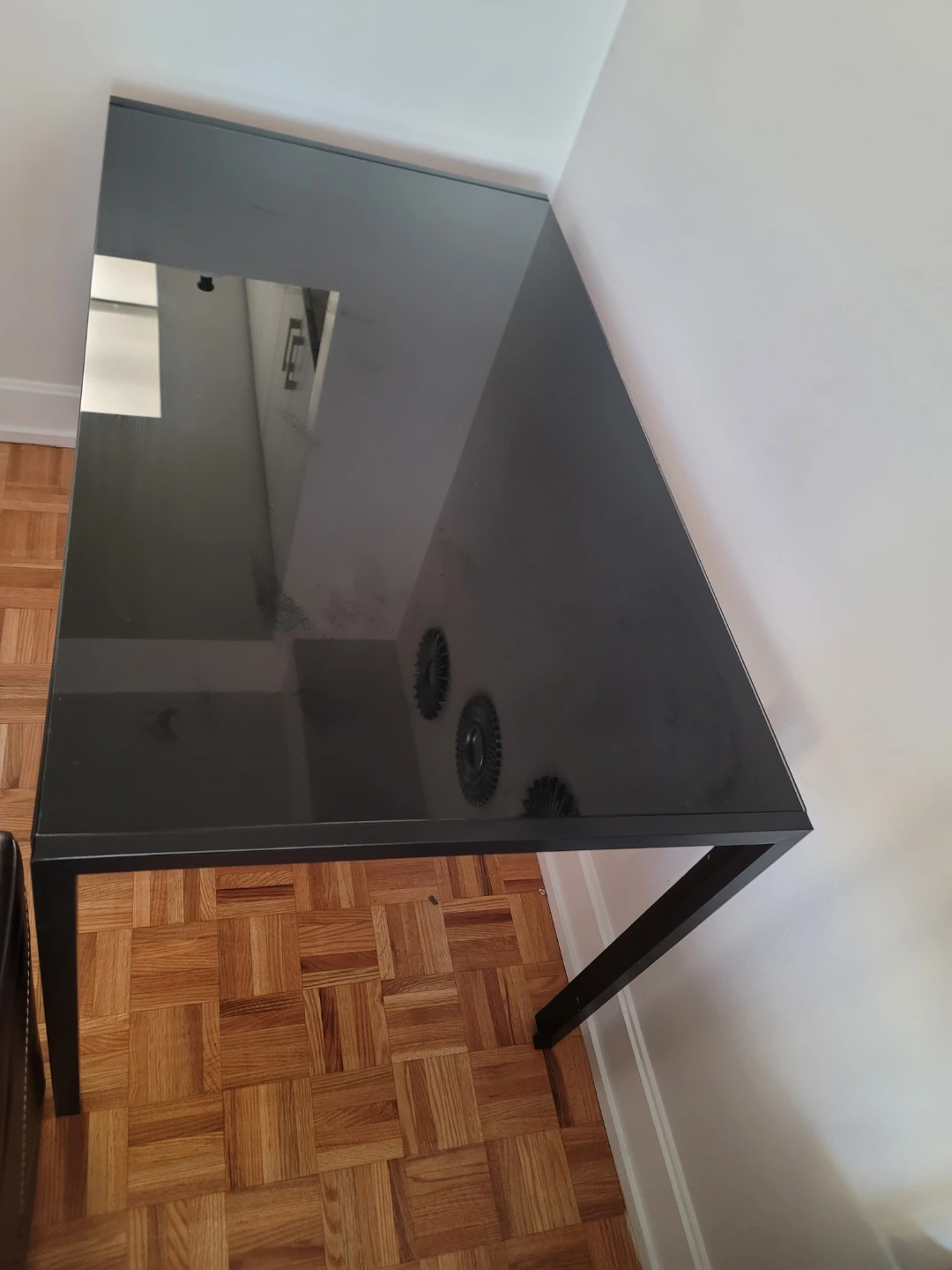 Black Glass Table dining table for only 4 chairs - photo 3