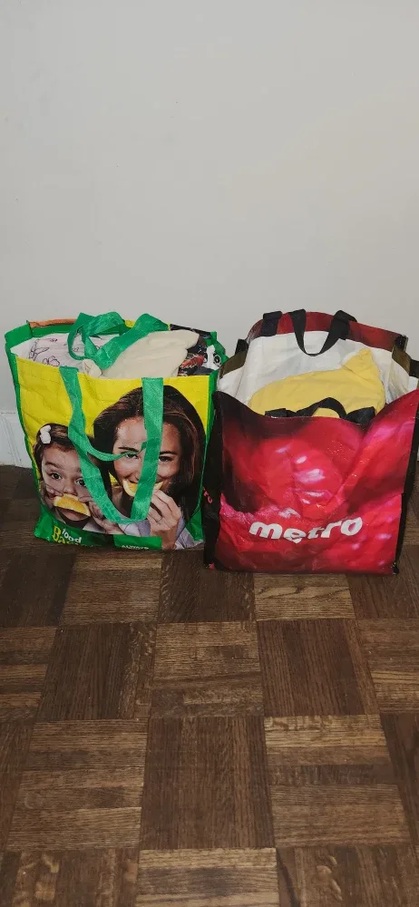 2 bags of women's clothes- 35 + clothes #cleanout