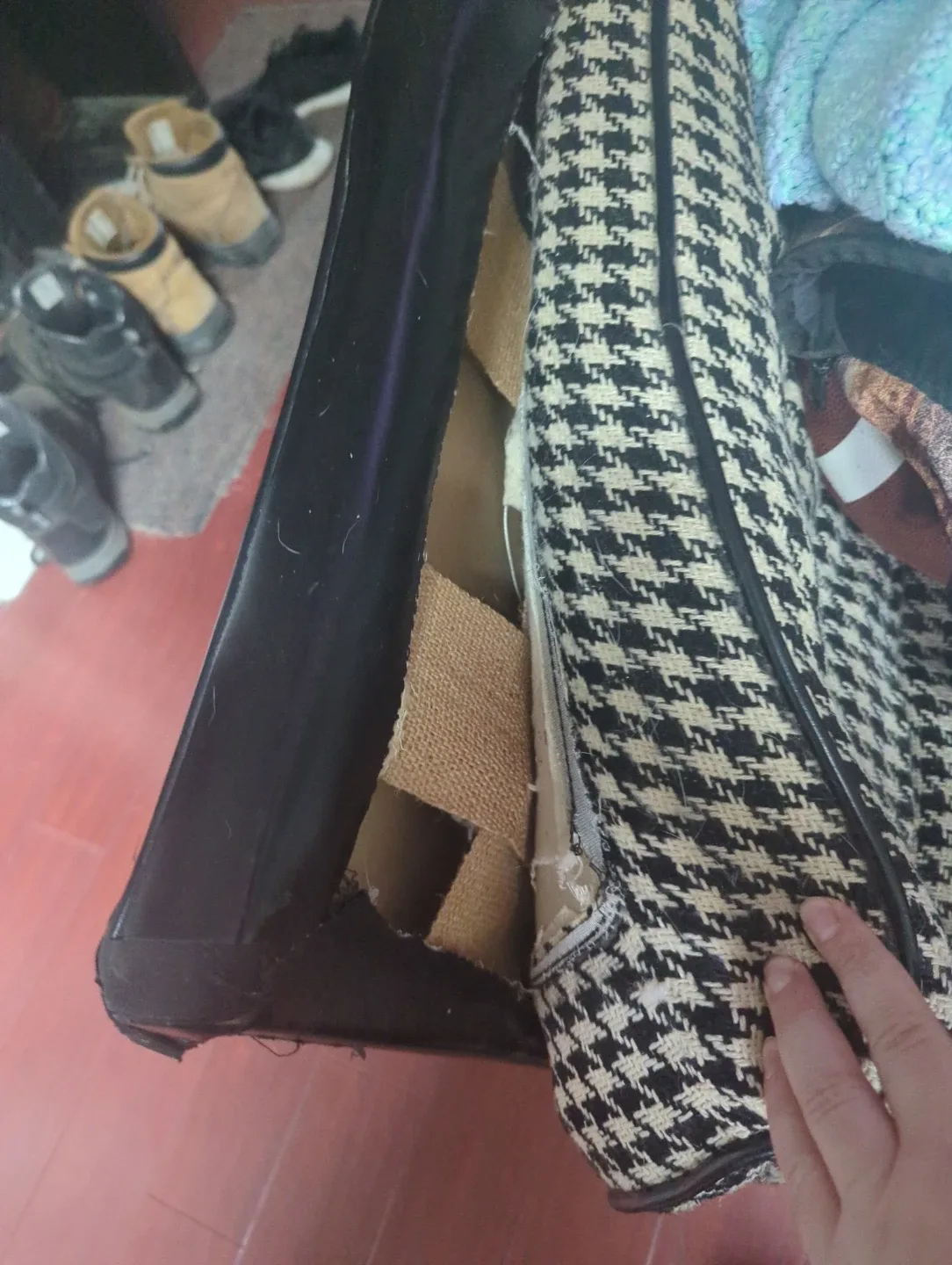 Houndstooth Pattern Swivel Chair image indicator(3)