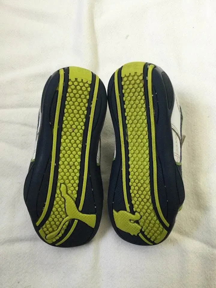 Boys sz 8 Puma running shoes image indicator(3)