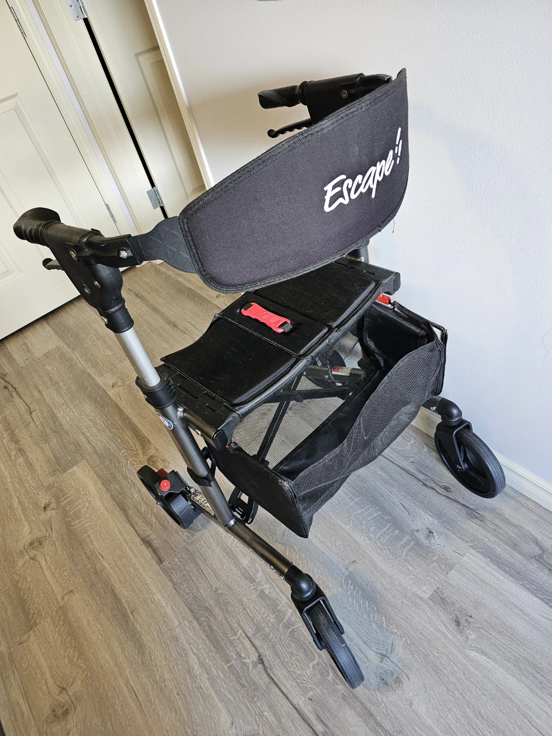 ESCAPE walker - photo 3
