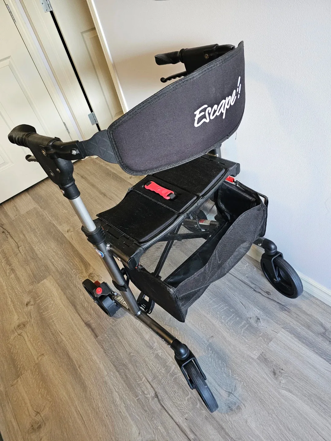 ESCAPE walker image indicator(3)