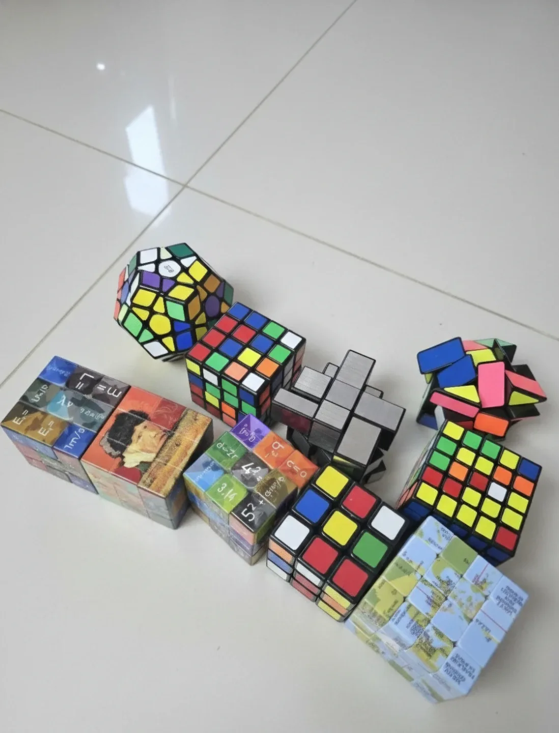 Mixed Lot of Rubik's Cubes