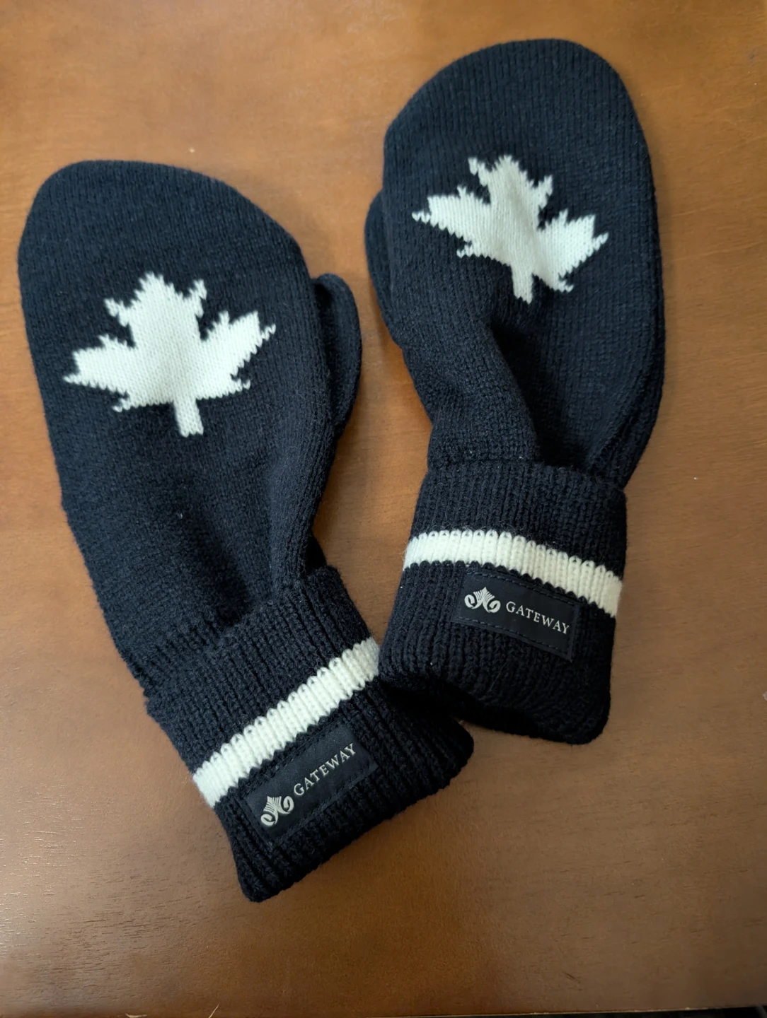 Gateway Beanie and Mittens Set - photo 3