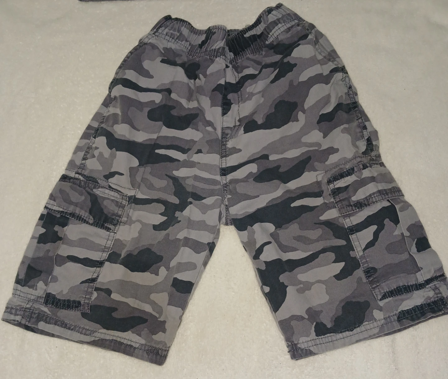 Camo Cargo Shorts and T-shirt - photo 5