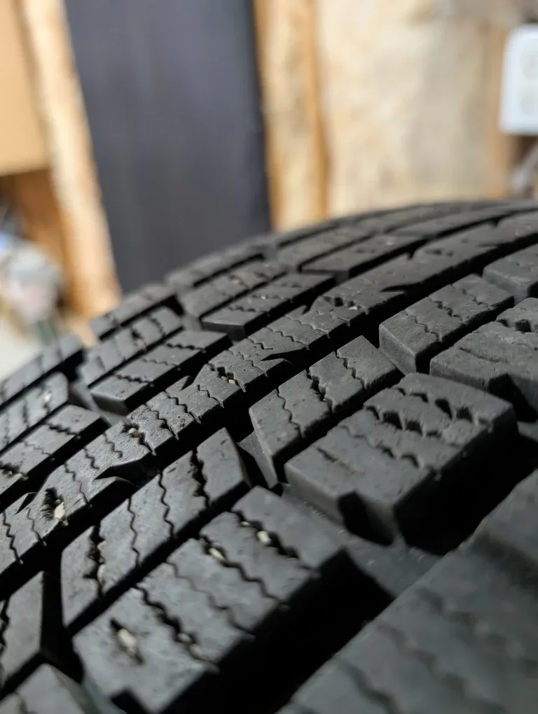 (4)-225/65R17 Winter Tires On Steel Rims Off 2015 Honda CRV image indicator(2)