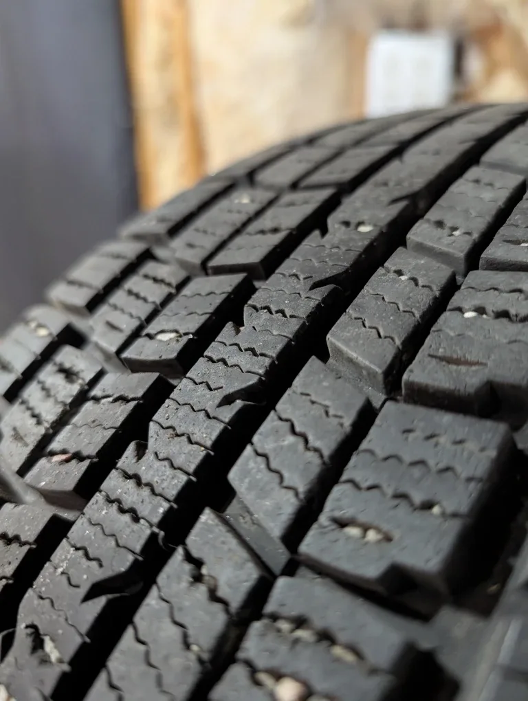 (4)-225/65R17 Winter Tires On Steel Rims Off 2015 Honda CRV image indicator(6)