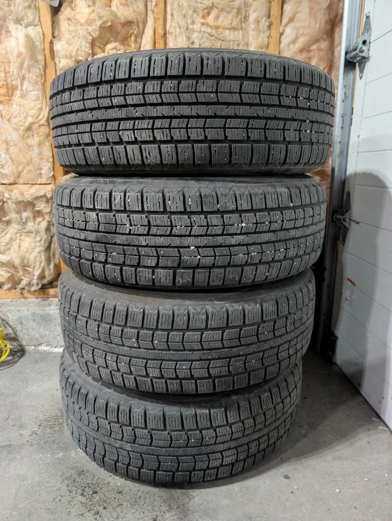 (4)-225/65R17 Winter Tires On Steel Rims Off 2015 Honda CRV image indicator(7)