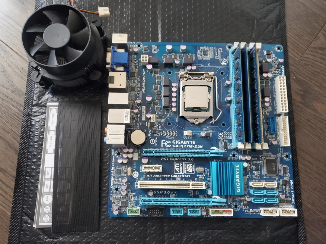 Gigabyte LGA 1155 Motherboard and i3 3220 CPU