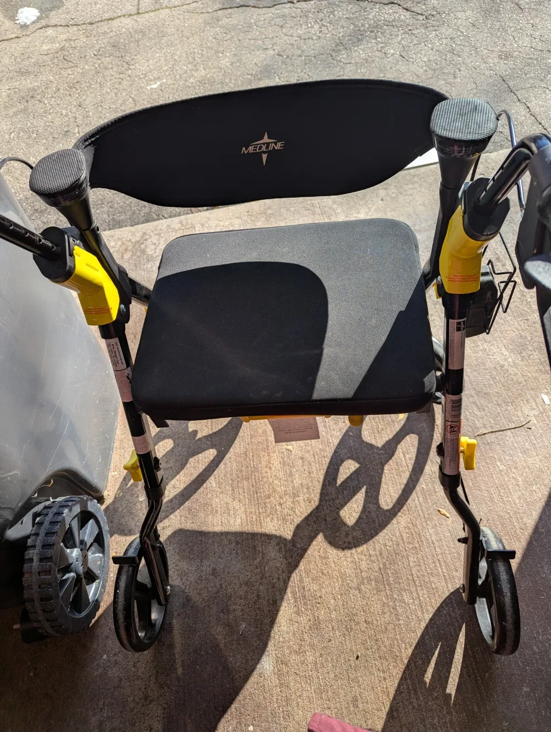 Medline Rollator Walker with Seat image indicator(2)