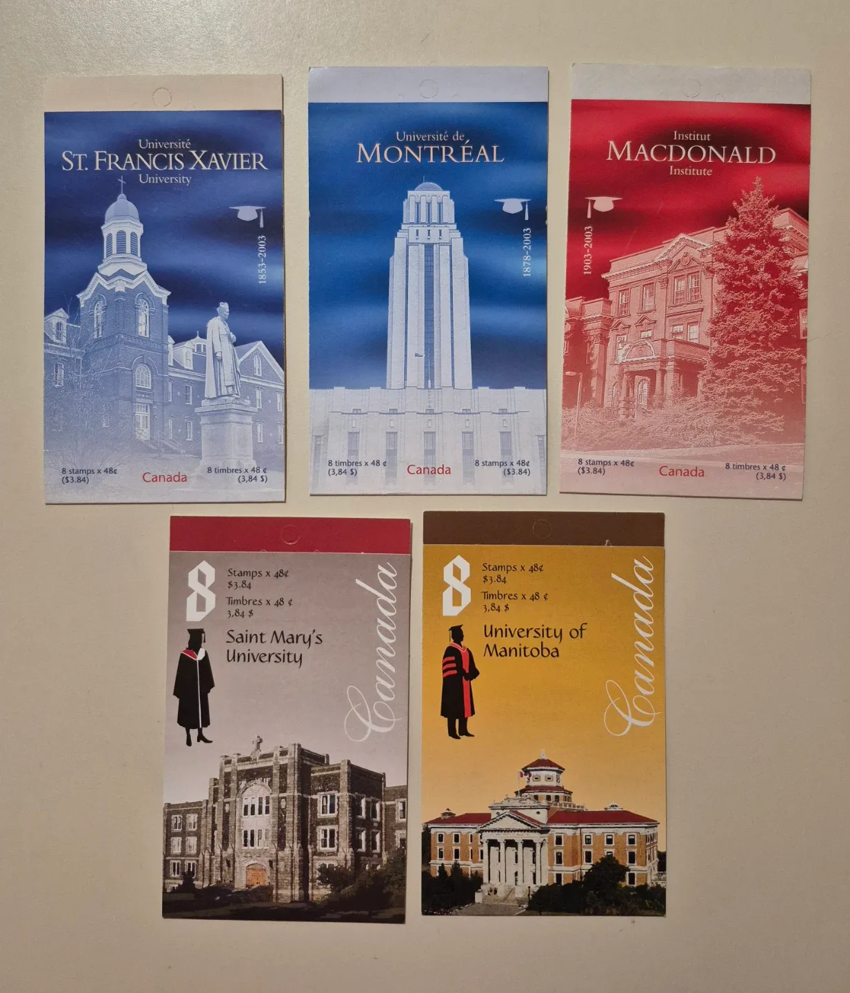 Variety lot of Canadian stamps booklets image indicator(2)