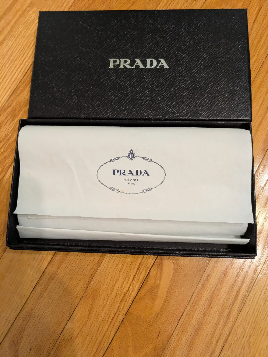 #cleanout# Brand new Prada Black Leather Wallet image indicator(3)