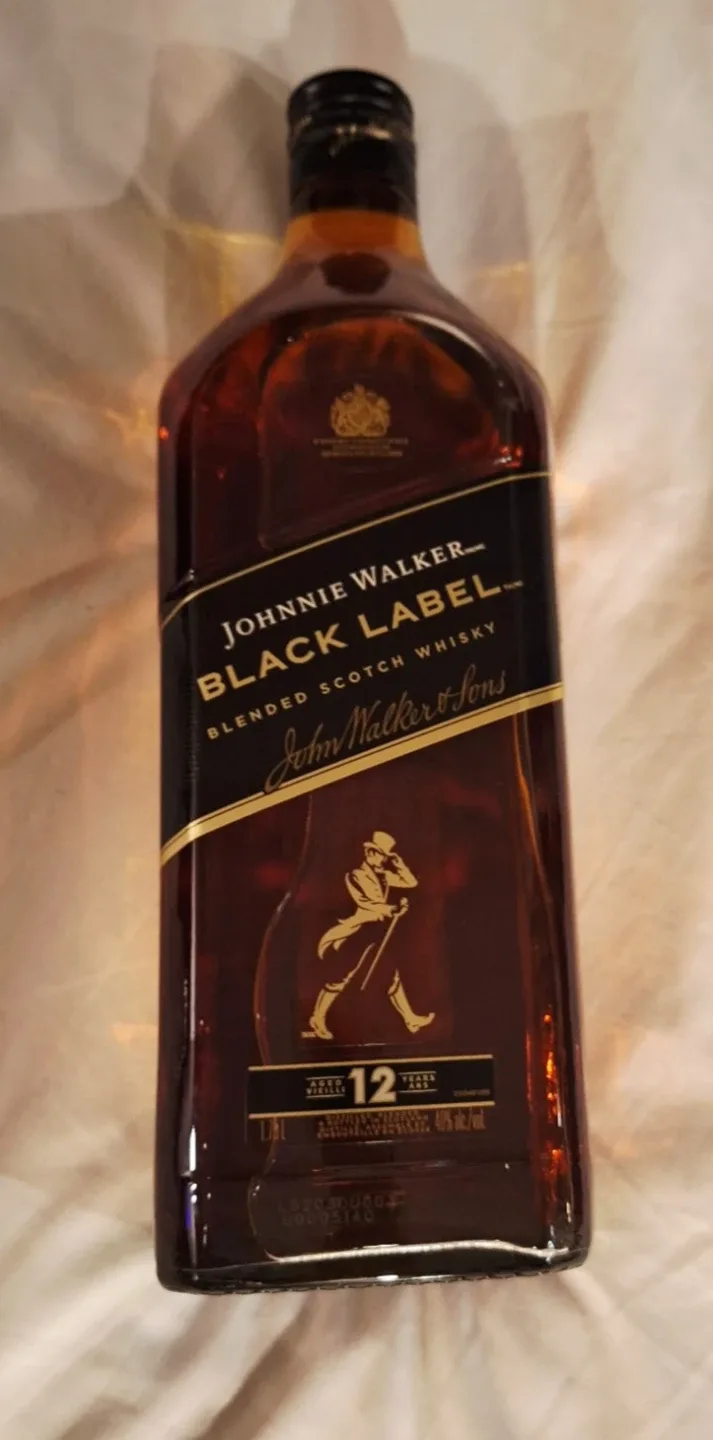 Johnnie Walker Black Label Blended Scotch Whisky