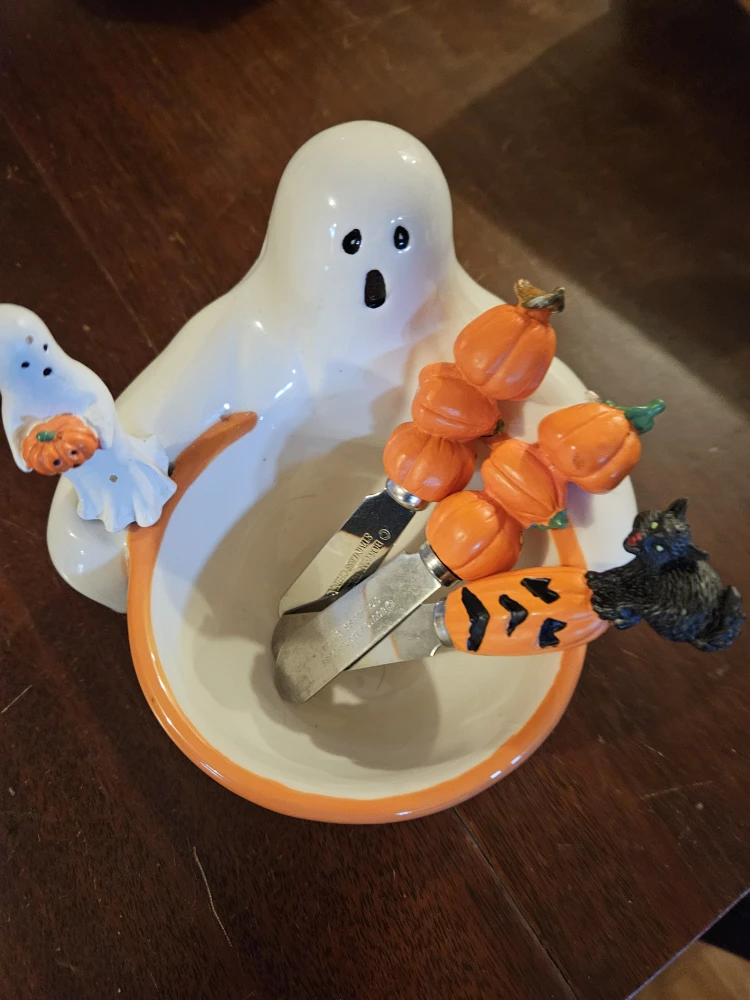 Halloween Spreader Knives & Ghost Candy Bowl Set