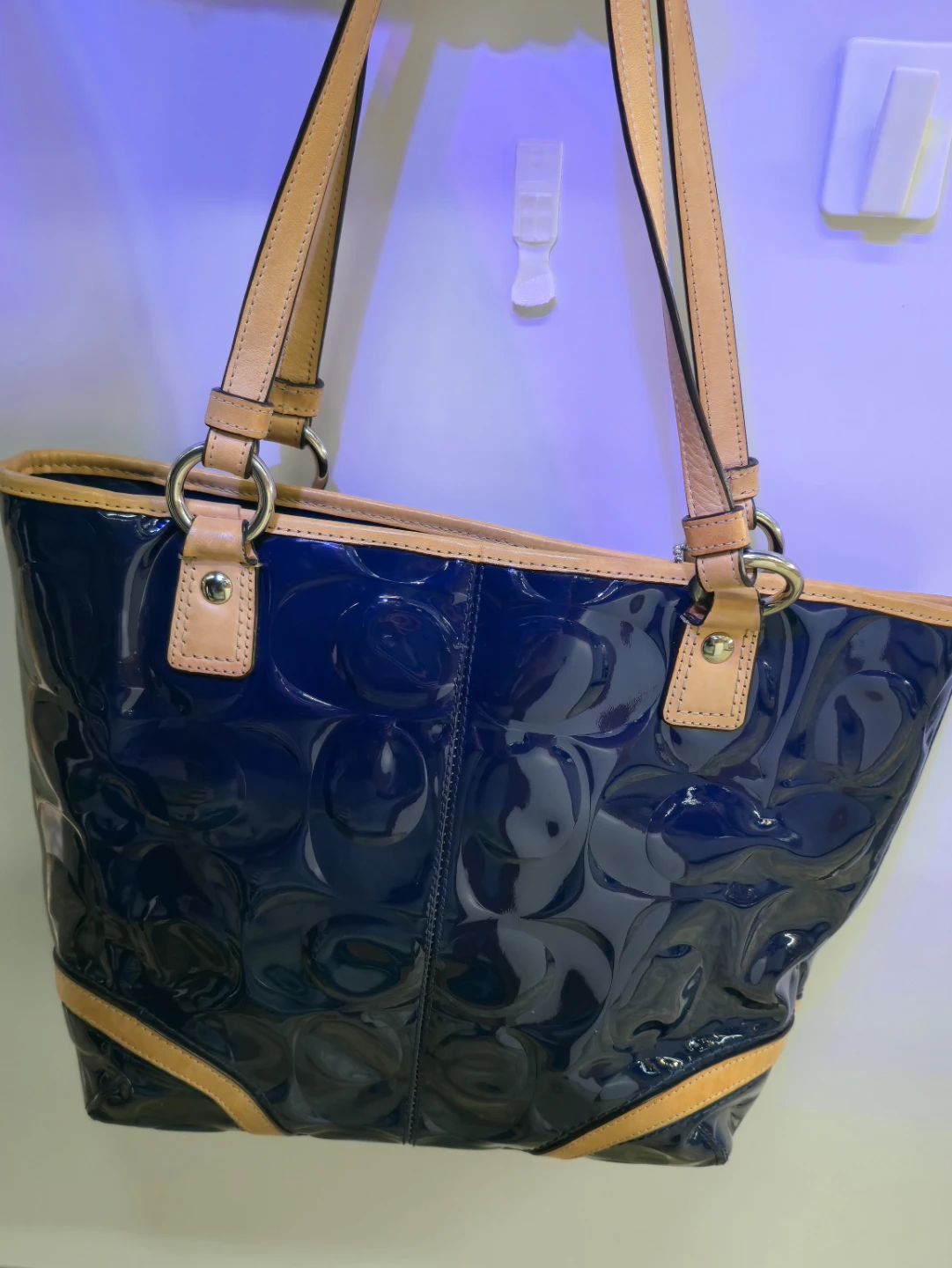Coach Navy Blue Patent Leather Tote Bag - photo 2