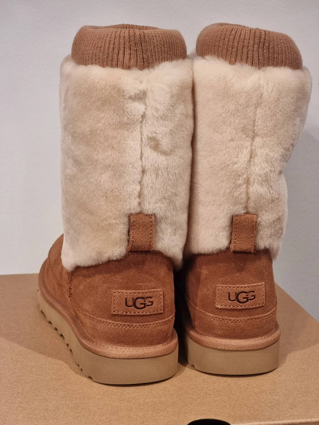 UGG Women Classic Short Posy Boots Size 9 . Brand NEW - photo 2