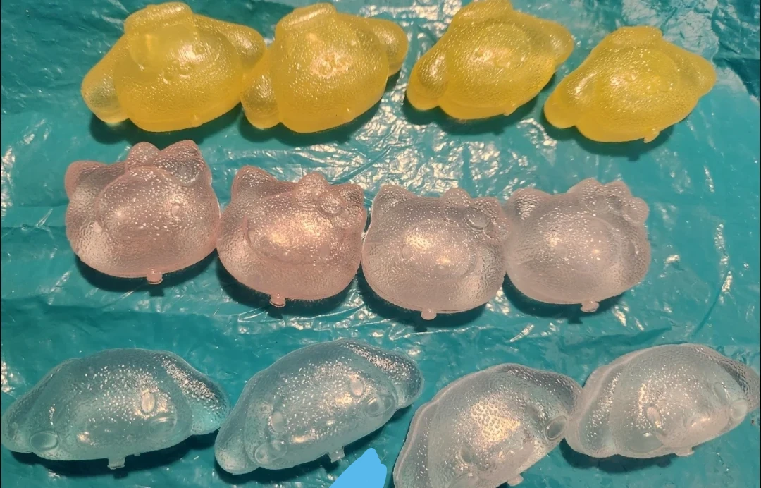 Sanrio Characters Reusable Ice Cubes (12 pcs) - New - photo 2