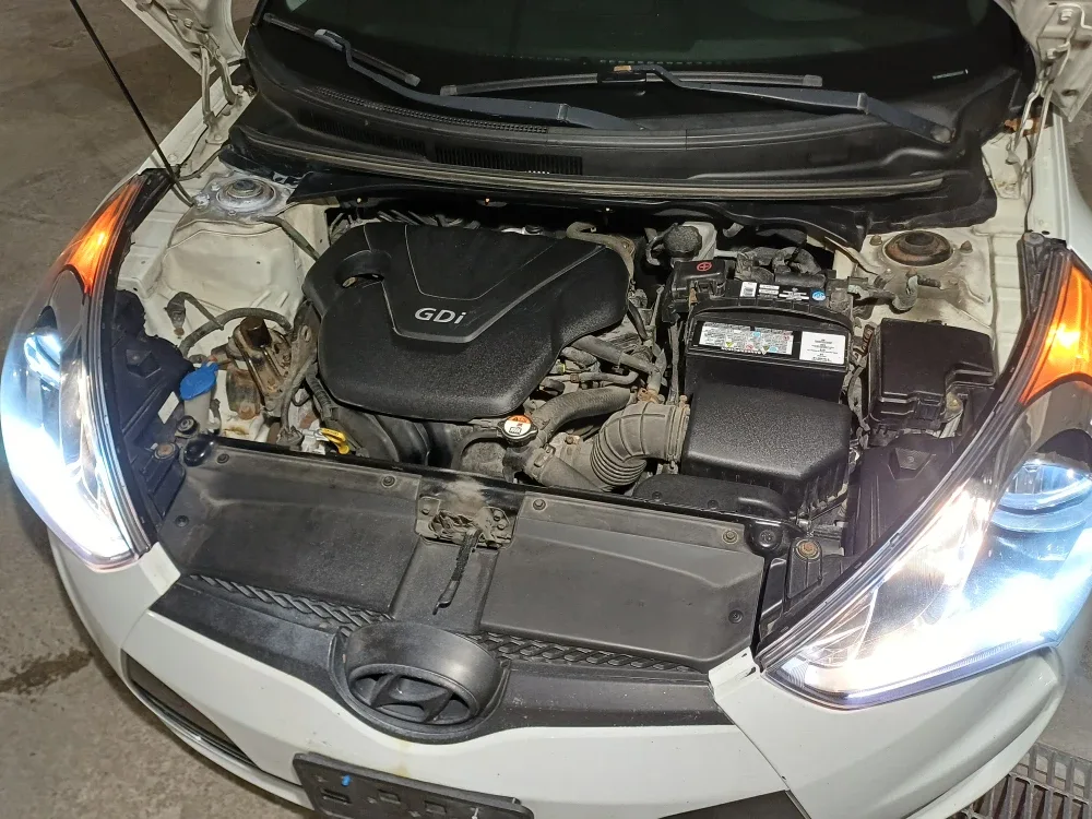 2012 Hyundai Veloster image indicator(8)