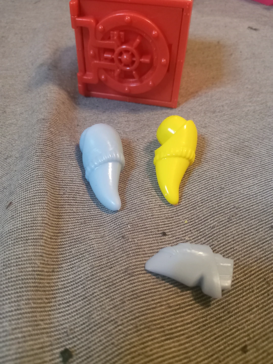 Ryan's World Toy Safe & Figure Set - photo 4
