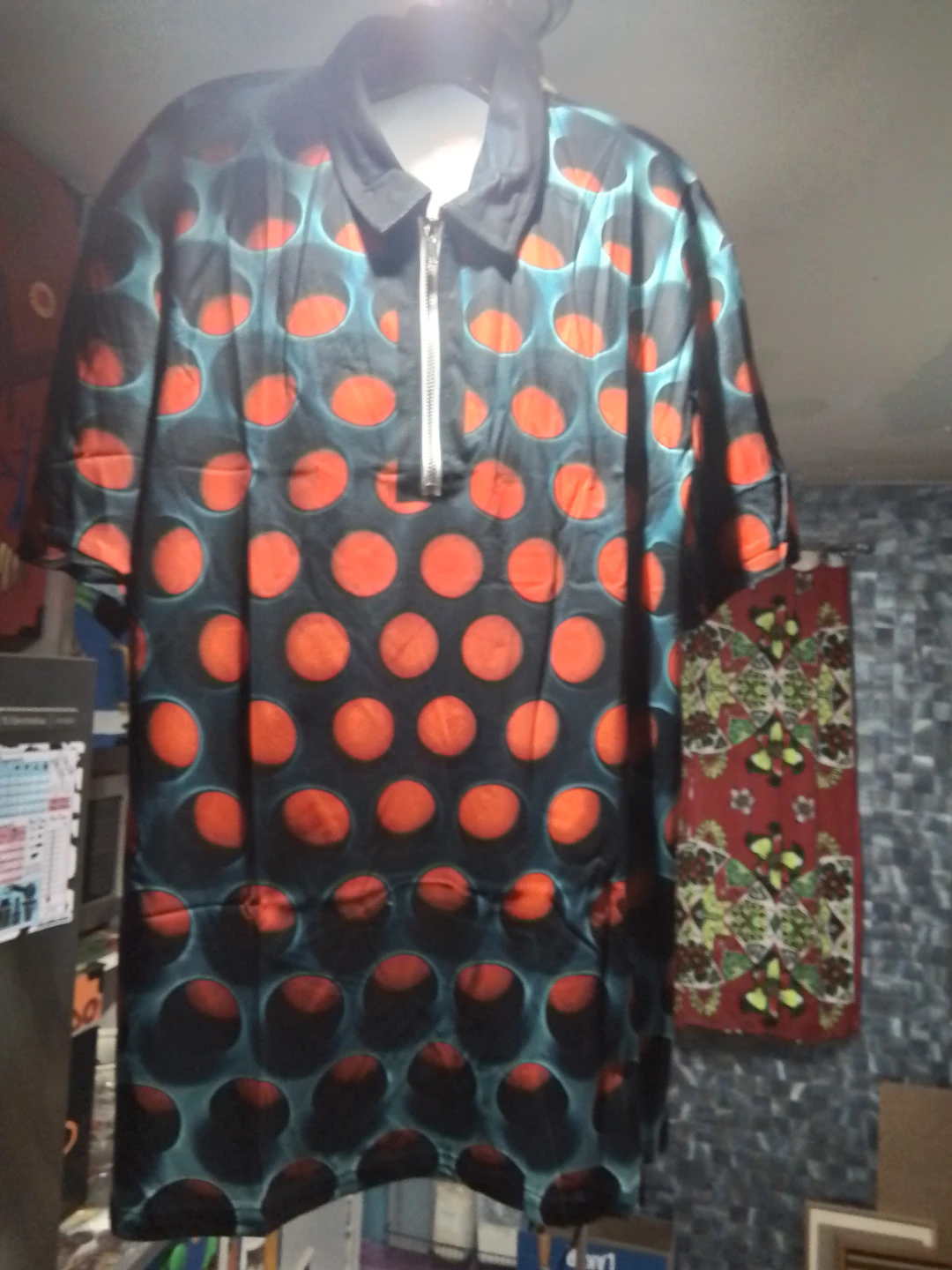 Men's L Short-Sleeve Quarter-Zip Polo with 3D Dot Pattern New
