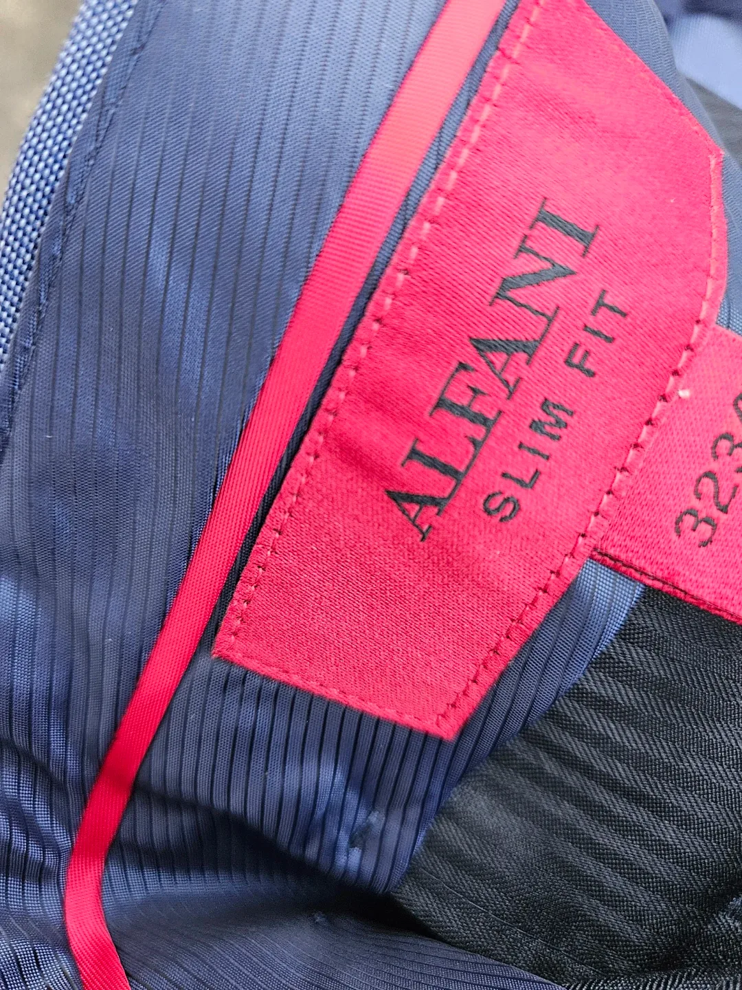 35 pants and shirts size 32 and medium image indicator(10)