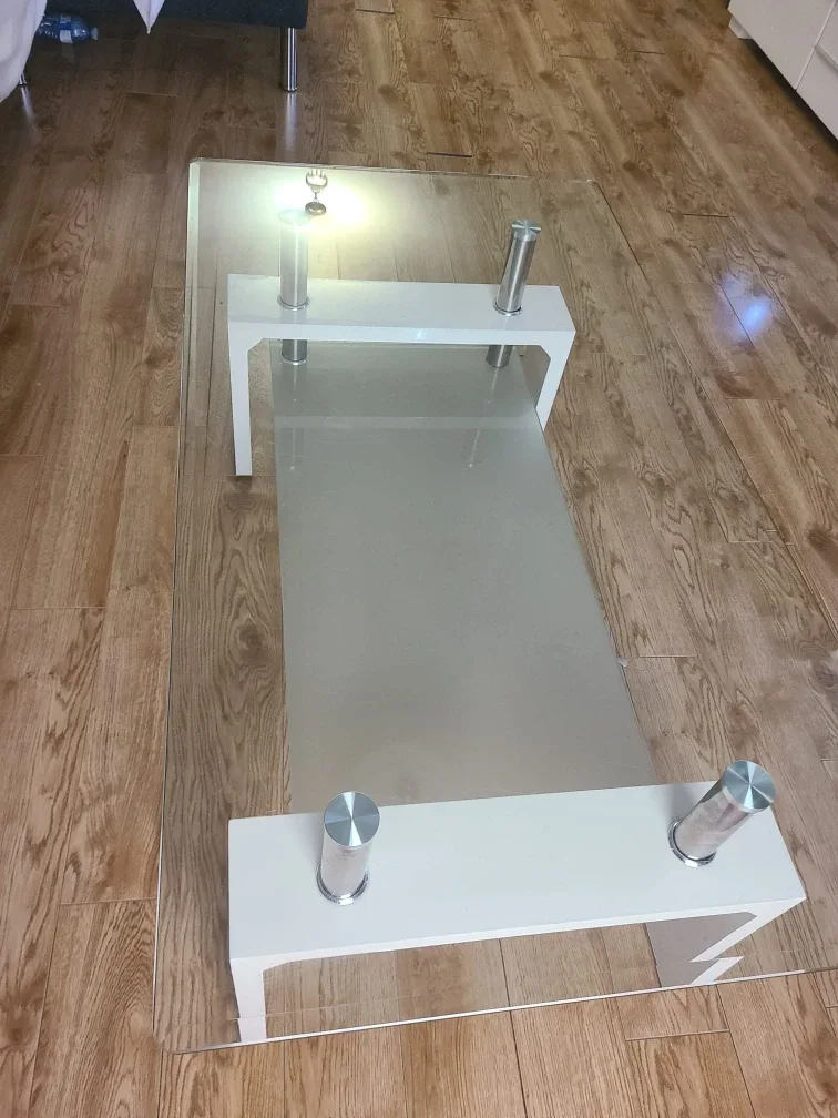 Modern Glass Top Coffee Table image indicator(4)