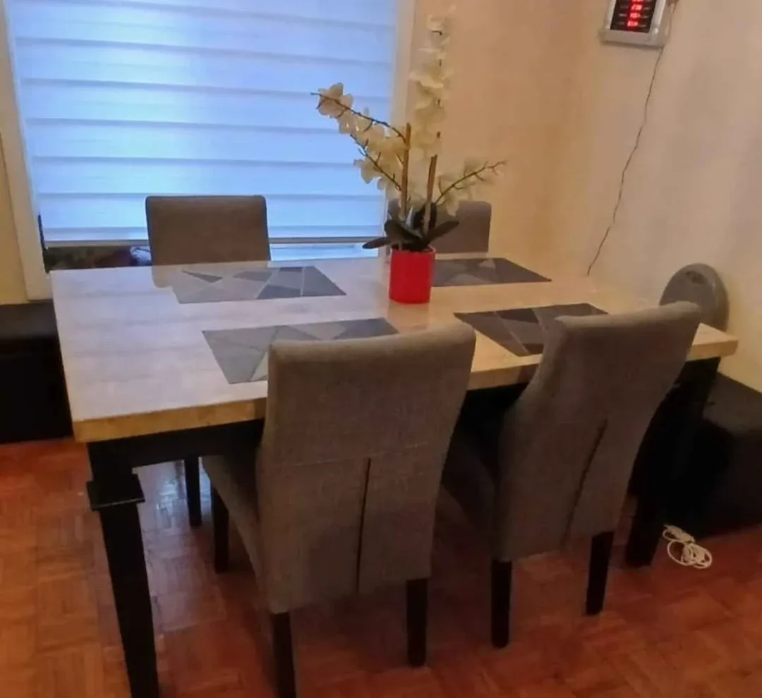Dining Table with 4 Chairs