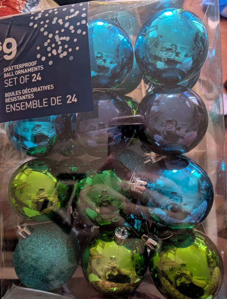 Christmas & Holiday Decorations - photo 2