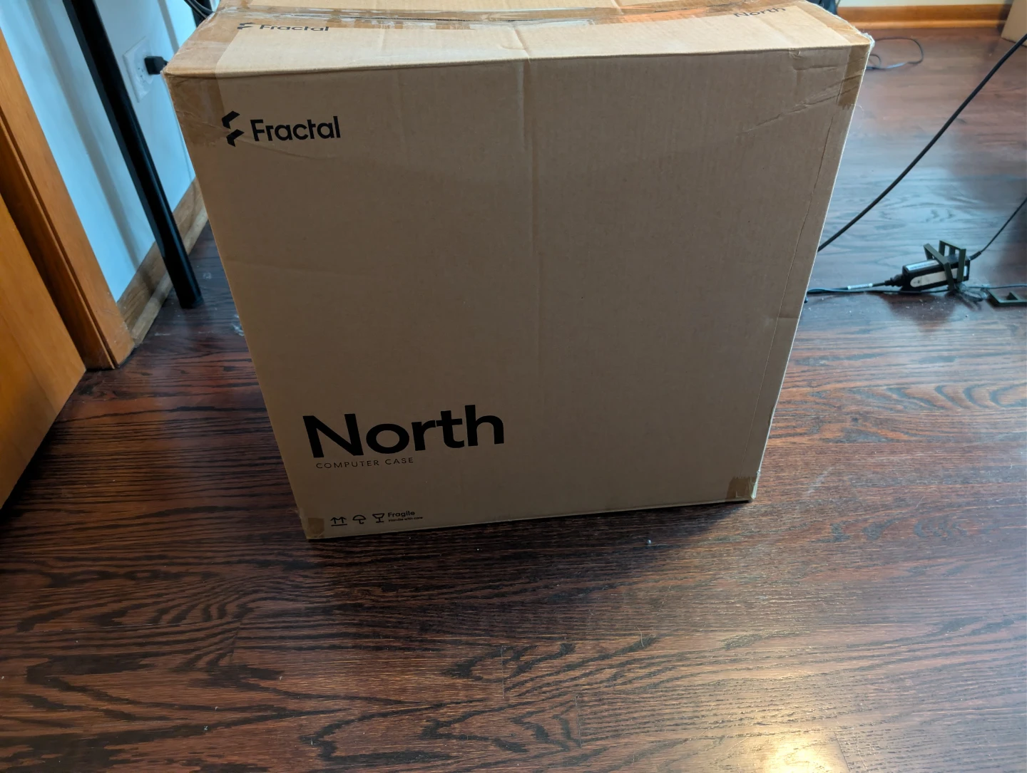 Fractal North Case - White - Tempered Glass