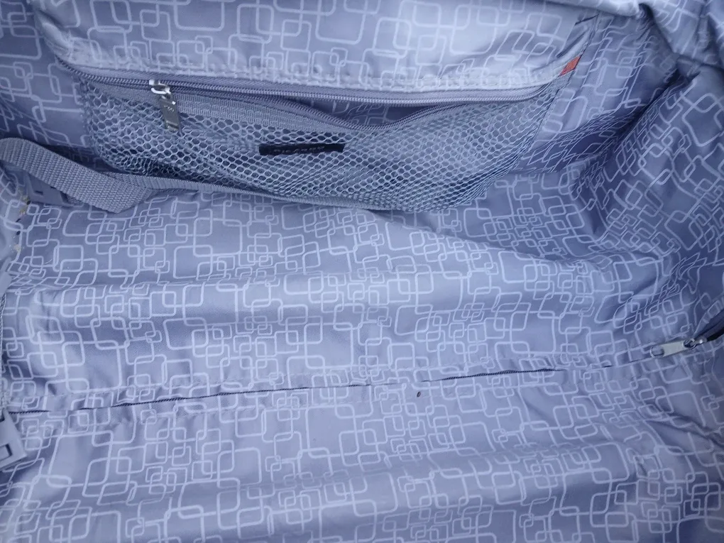 RICARDO BEVERLY HILLS rolling carry on luggage #cleanout image indicator(8)