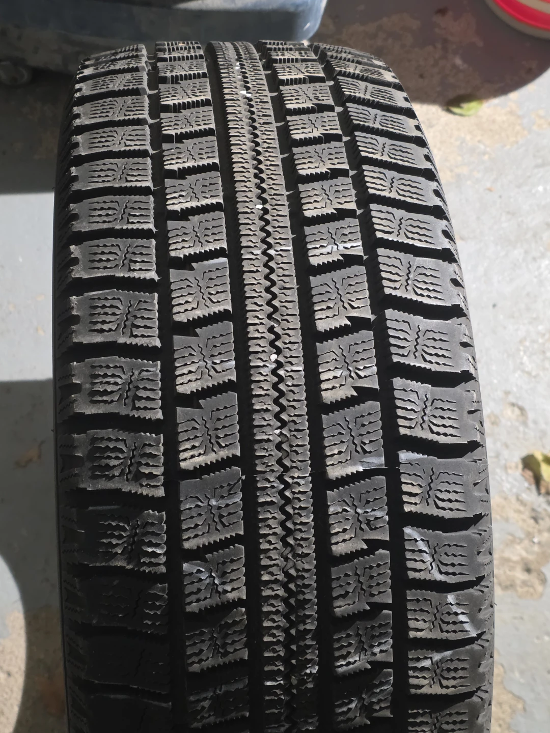 Studless Winter Tire - 225/50R17