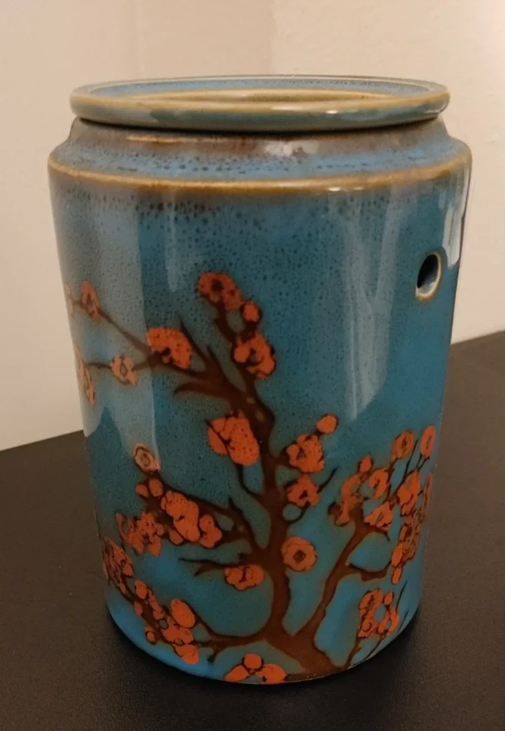 Scentsy Brand Wax Warmer with Glade Wax Melts