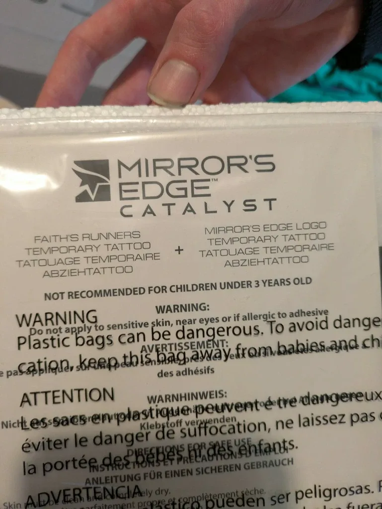 Mirror's Edge Catalyst Faith 14" Statue Collector's Box image indicator(2)