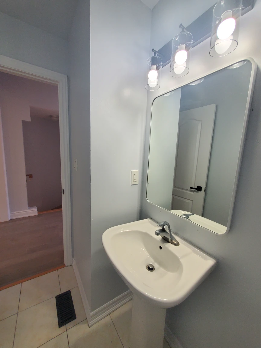 3 Bedroom Townhouse for Rent – $2,950 + Utilities - photo 5